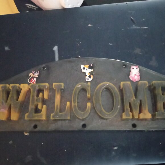 Black and Orange Cat Welcome Sign - Picture 2 of 5